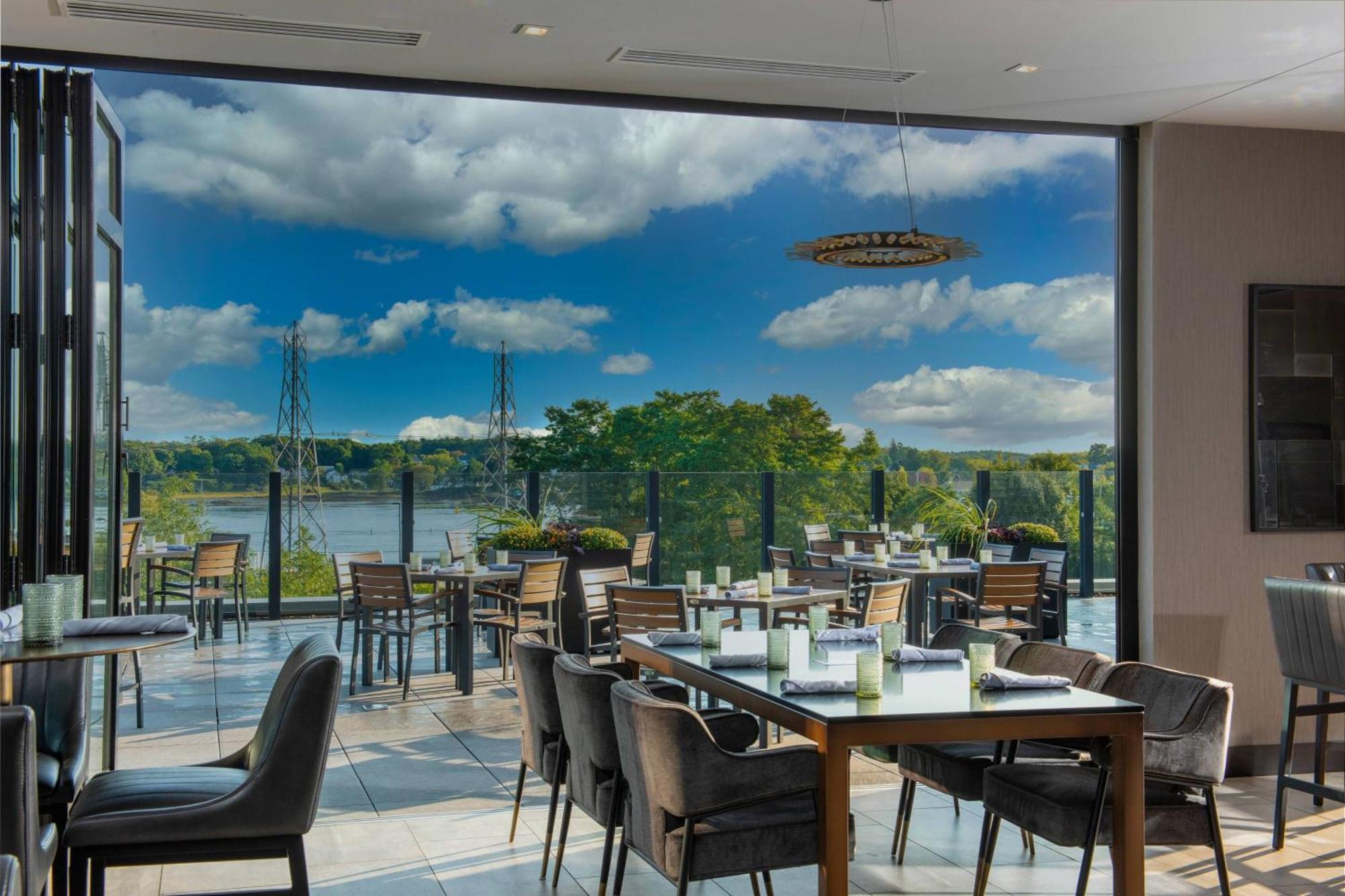 Ac Hotel By Marriott Portsmouth Downtown/Waterfront Extérieur photo